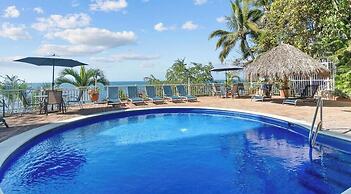 Oceanfront 2 BR Condo With Spectacular View - Pool
