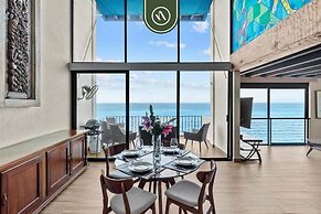 Oceanfront 2 BR Condo With Spectacular View - Pool