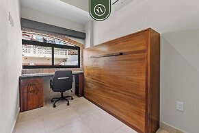 Restored Historic 2 BR Condo in Downtown - Pool