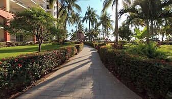 Mexican Styled 2 BR Condo - Beachfront - Pool