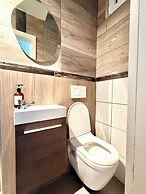 Spacious duplex in the center