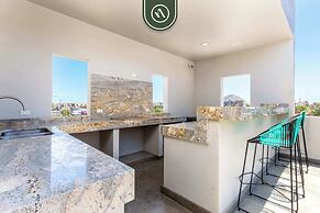 Centric 1BR Condo in Downtown Cabo - Rooftop Pool