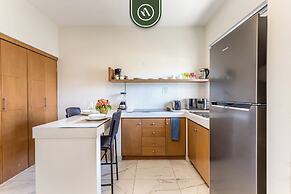 Centric 1BR Condo in Downtown Cabo - Rooftop Pool