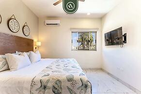 Centric 1BR Condo in Downtown Cabo - Rooftop Pool