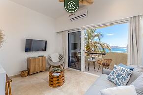 Oceanview Condo in Cabo With Beach - Pool