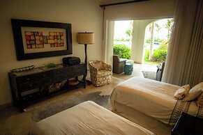 Tortuga Bay TBB 2102