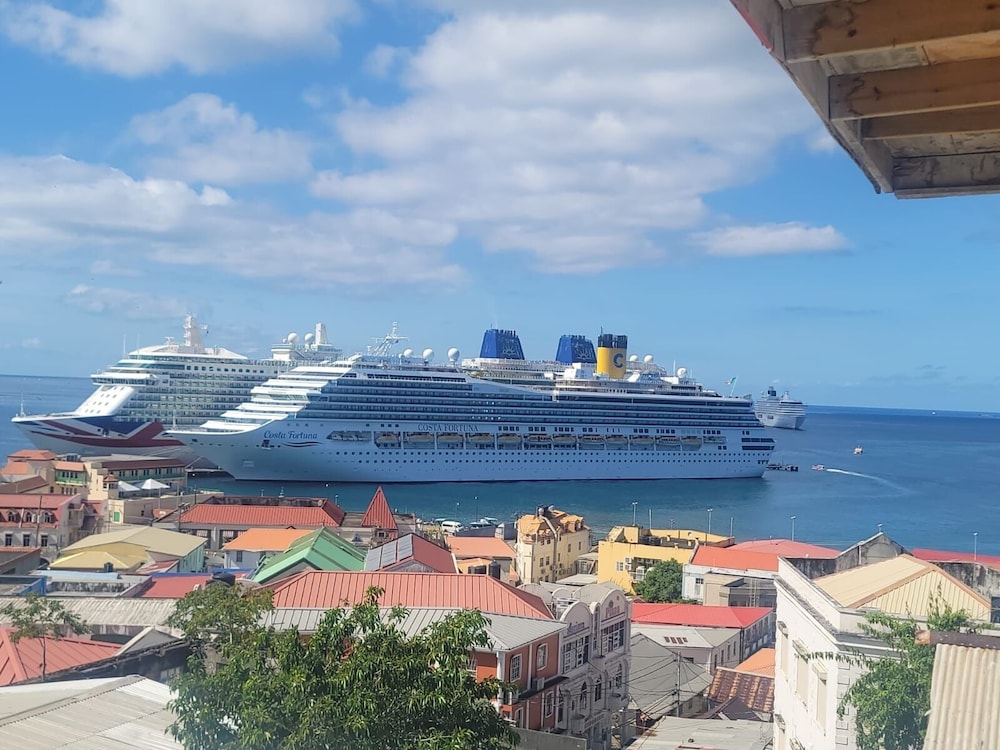 Oceanview Suites