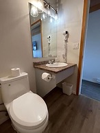 Bear's Claw Lodge