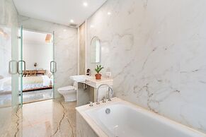 Private Pool Villa Arsy by Orivista