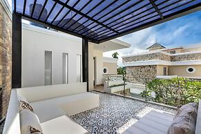 Private Pool Villa Arsy by Orivista