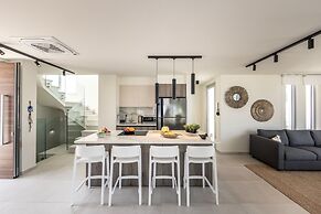 Protaras Leomi Seaview Villa