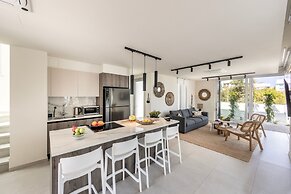 Protaras Leomi Seaview Villa