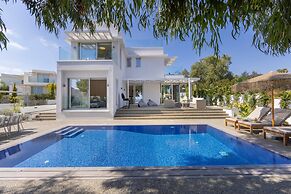 Protaras Leomi Seaview Villa
