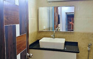 Hotel MS Pride - Prime Located