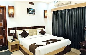 Hotel MS Pride - Prime Located