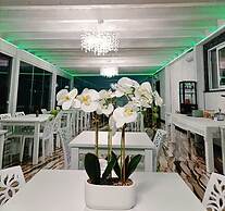 Hotel Ohana