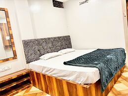 Hotel Demand - near Main Temple