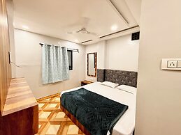 Hotel Demand - near Main Temple