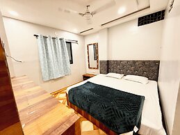 Hotel Demand - near Main Temple