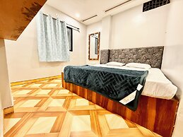 Hotel Demand - near Main Temple