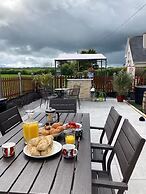 Ballinadee Bus - Boutique Bus Accommodation