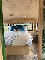 Ballinadee Bus - Boutique Bus Accommodation