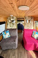 Ballinadee Bus - Boutique Bus Accommodation