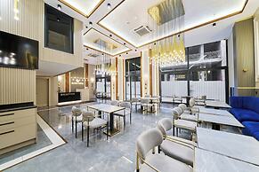 Elysia Hotel