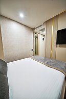 Elysia Hotel