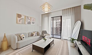 Earthy Elegant 1BR Surf 2 Creek Beach