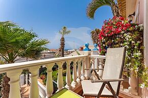 El Médano Apartment With Stunning Pool Views