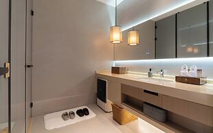 Julon Posthouse