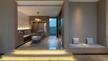 Julon Posthouse