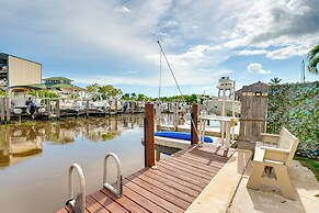 'the Waterfront Cottage' w/ Dock in Goodland!