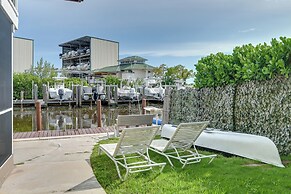 'the Waterfront Cottage' w/ Dock in Goodland!