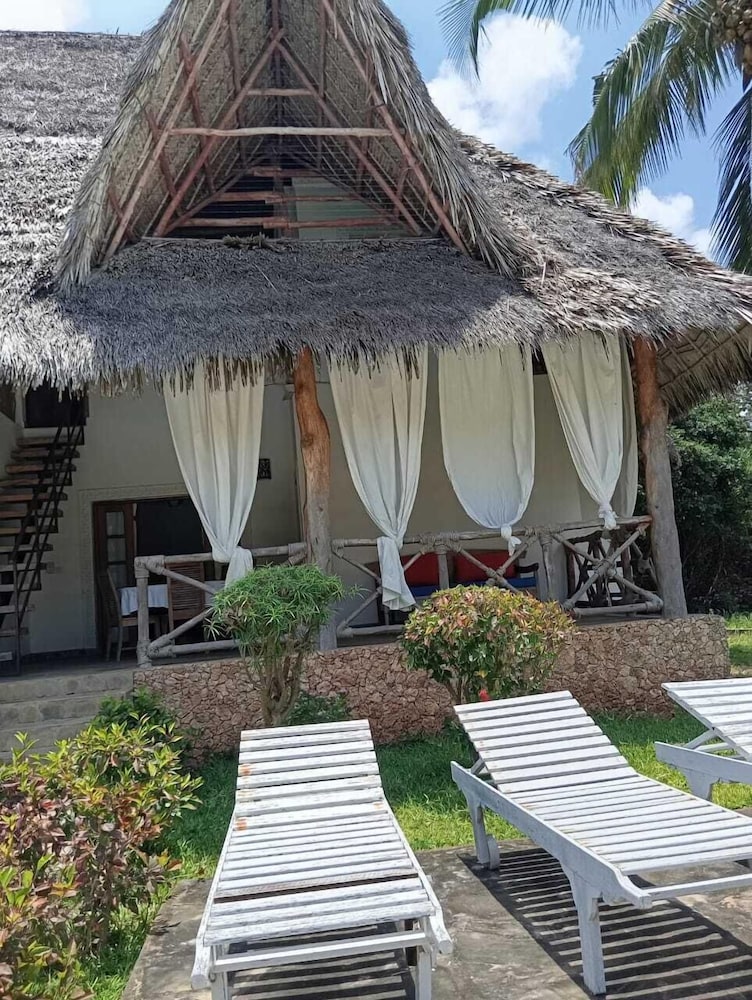JOAHR VILLA