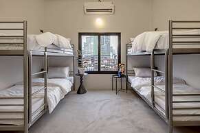 Morn Samyan Hostel