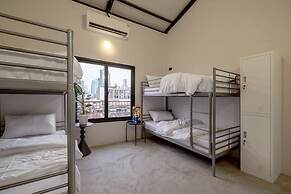 Morn Samyan Hostel