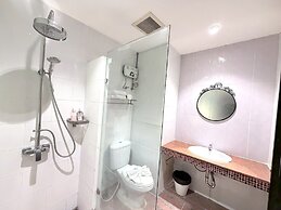 STUDIO F SUKHUMVIT