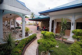 Hola Hostel Puerto Princesa
