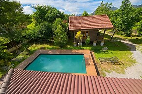 Ban Villa PhaSouk