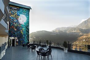 Heryk Hillview Hotel