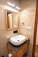 Heryk Hillview Hotel