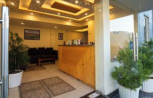 Heryk Hillview Hotel