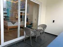 Heryk Hillview Hotel