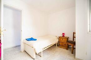 3 Bed Apartment Sleeps 5 - 2 Pools - Smart Tv