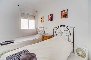 3 Bed Apartment Sleeps 5 - 2 Pools - Smart Tv
