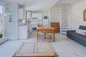 3 Bed Apartment Sleeps 5 - 2 Pools - Smart Tv
