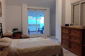 3 Bed Apartment Sleeps 5 - 2 Pools - Smart Tv