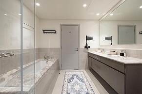 Roomszy Forte Residences Downtown Dubai